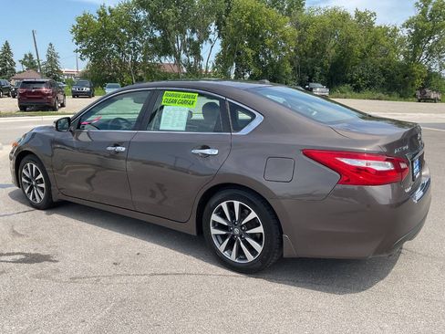Used 2016 Nissan Altima 2.5 SL FWD image 4