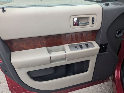 Used 2010 Ford Flex Limited image 14