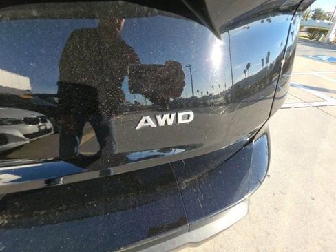 Used 2024 Nissan Rogue S image 28