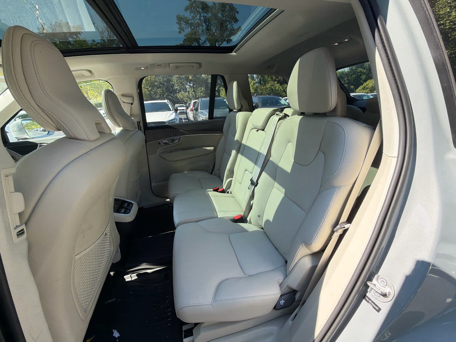 Used 2024 Volvo XC90 B5 Plus w/ Protection Package AWD/4WD image 23