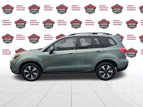Used 2017 Subaru Forester 2.5i Limited image 2