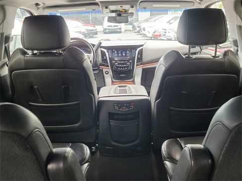 Used 2019 Cadillac Escalade Premium Luxury image 13