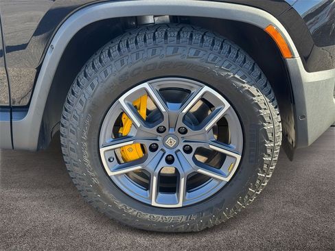 Used 2022 Rivian R1T Adventure image 5