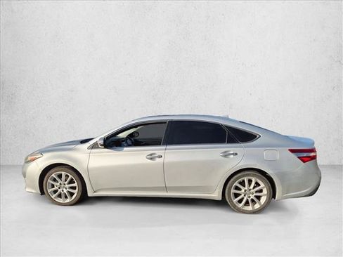 Used 2014 Toyota Avalon Limited FWD image 7