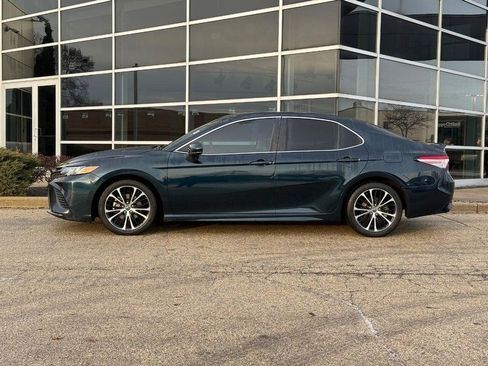 Used 2018 Toyota Camry SE image 6