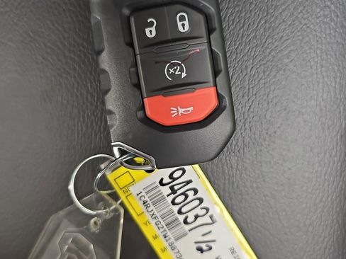 New 2026 Jeep Wrangler Unlimited Rubicon w/ Steel Bumper Group image 30