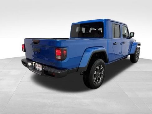 New 2026 Jeep Gladiator Sahara image 6