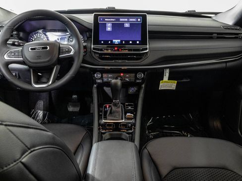 New 2026 Jeep Compass Latitude AWD/4WD image 21