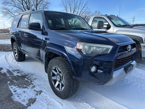 Used 2017 Toyota 4Runner TRD Off-Road Premium image 2