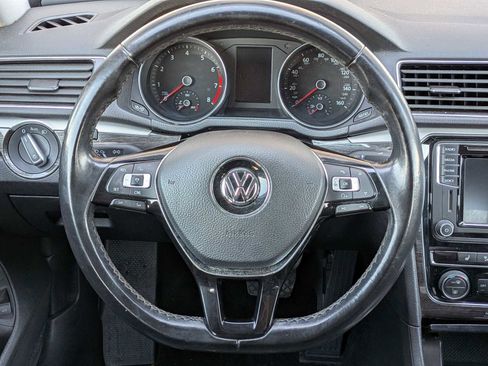 Used 2018 Volkswagen Passat 2.0T SE image 22