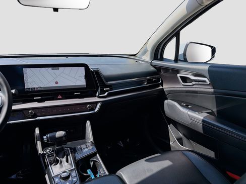 Used 2024 Kia Sportage EX image 22