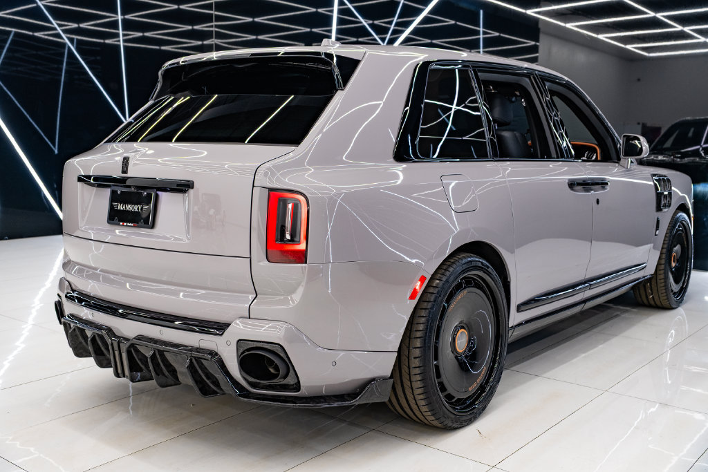 Used 2026 Rolls-Royce Cullinan AWD/4WD image 19
