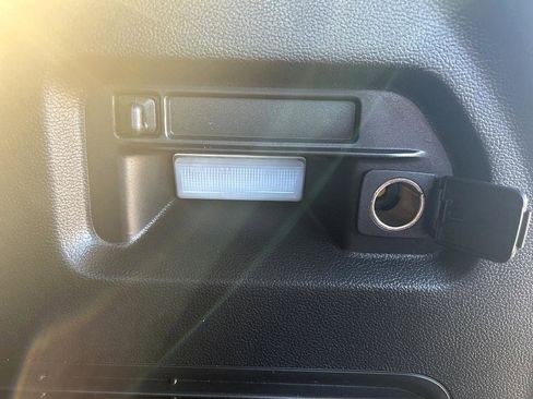 Used 2022 Ford Explorer XLT w/ Equipment Group 202A image 25