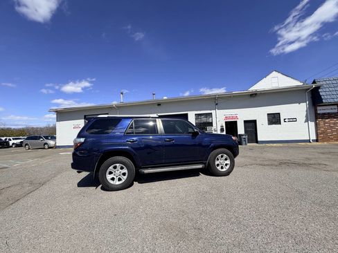 Used 2016 Toyota 4Runner SR5 Premium RWD image 6