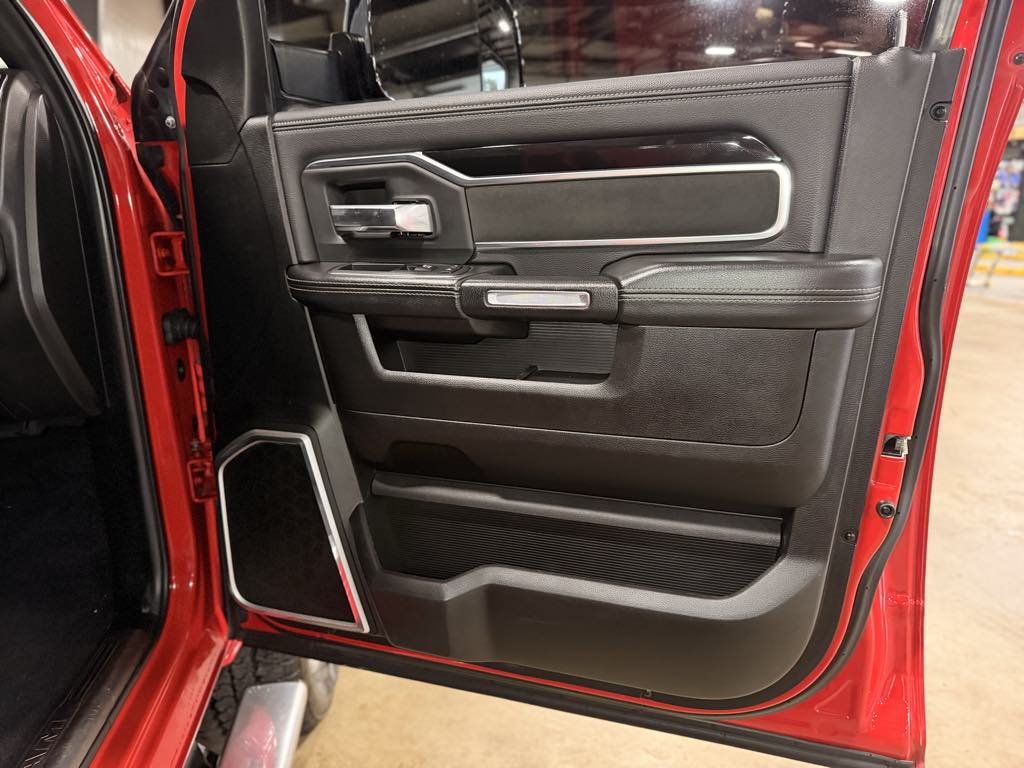 Used 2019 RAM 2500 Laramie AWD/4WD image 12