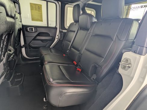 Used 2021 Jeep Wrangler Unlimited Rubicon image 12
