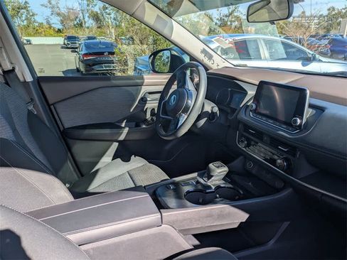 Used 2021 Nissan Rogue S image 7