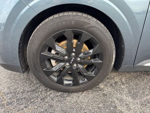 Used 2022 Kia Carnival SX Prestige FWD image 26