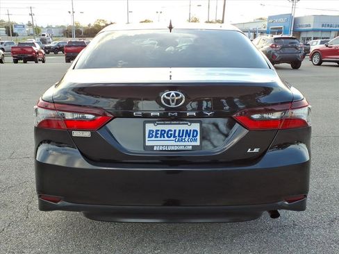 Used 2021 Toyota Camry LE w/ Convenience Package FWD image 5