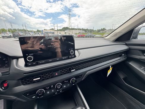 New 2026 Honda Accord SE image 16