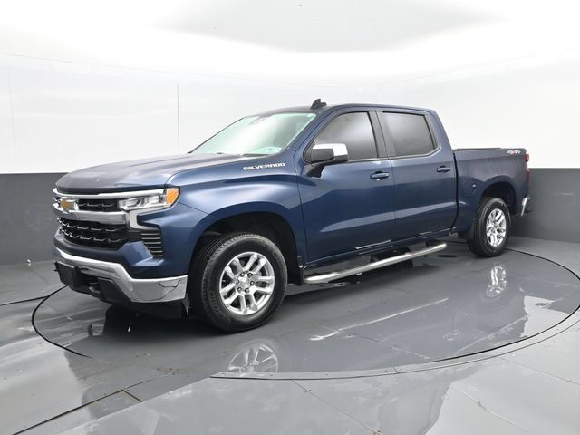 Used 2023 Chevrolet Silverado 1500 LT AWD/4WD image 2