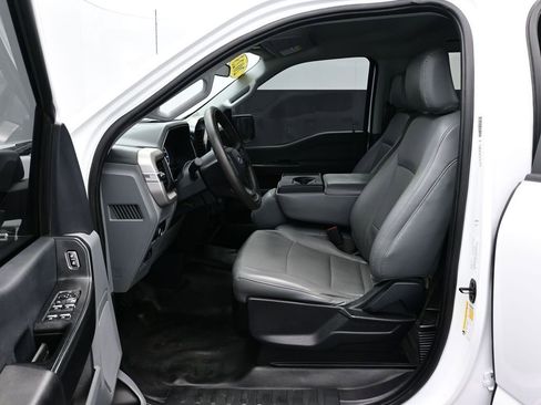 Used 2023 Ford F150 XL w/ Trailer Tow Package image 12