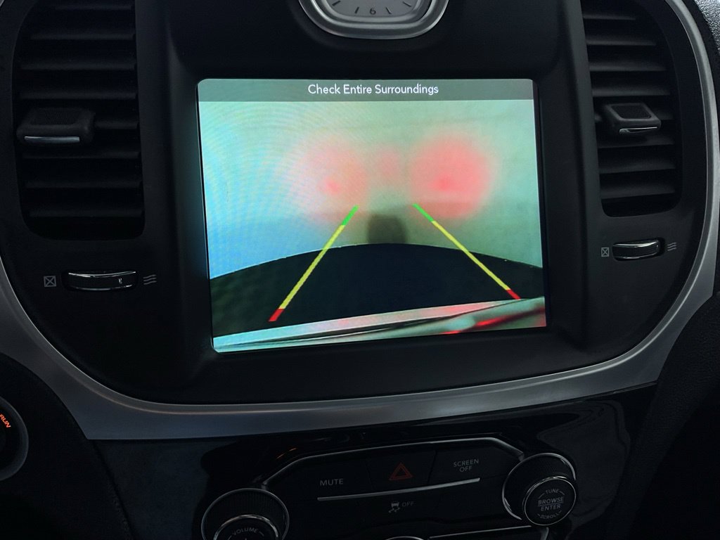 Used 2019 Chrysler 300 Limited AWD/4WD image 5