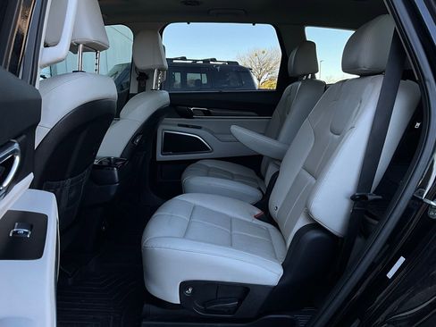 Used 2022 Kia Telluride EX w/ EX Premium Package image 12