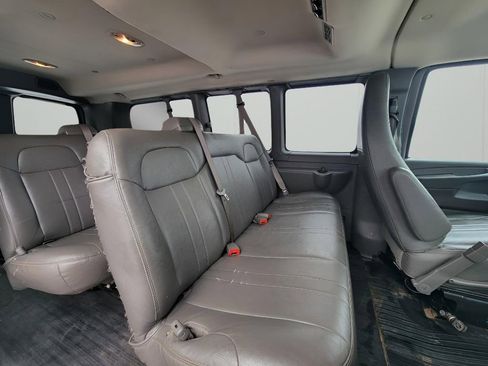 Used 2015 Chevrolet Express 2500 LS image 24
