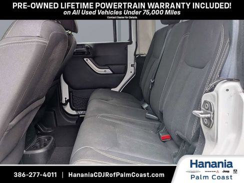 Used 2016 Jeep Wrangler Unlimited Rubicon w/ Connectivity Group AWD/4WD image 14