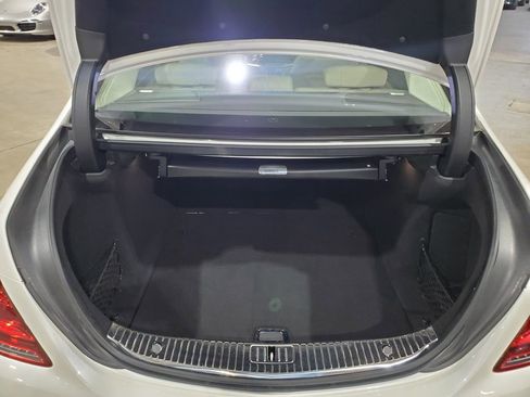 Used 2020 Mercedes-Benz S 560 4MATIC Sedan image 45