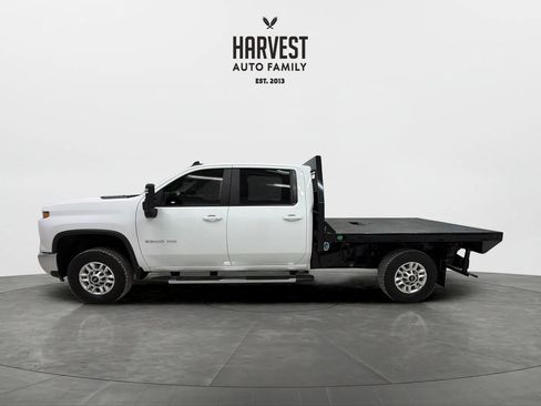 Used 2024 Chevrolet Silverado 2500 LT w/ Convenience Package image 2