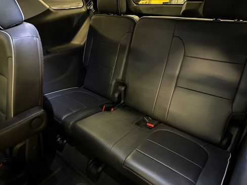 Used 2020 Chevrolet Traverse High Country w/ LPO, Floor Liner Package AWD/4WD image 36