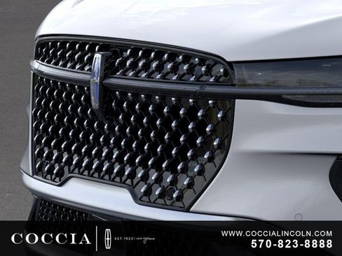 New 2026 Lincoln Nautilus Premier AWD/4WD image 17