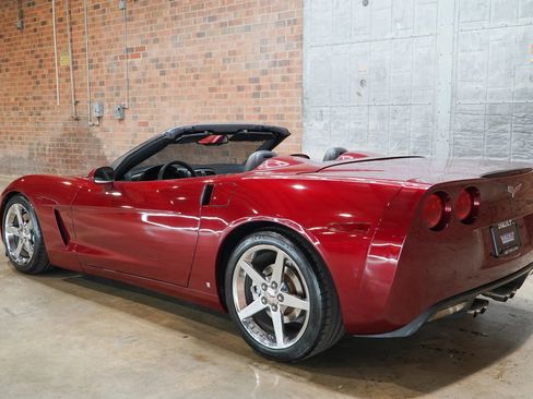 Used 2007 Chevrolet Corvette Coupe w/ Preferred Equipment Group RWD image 35