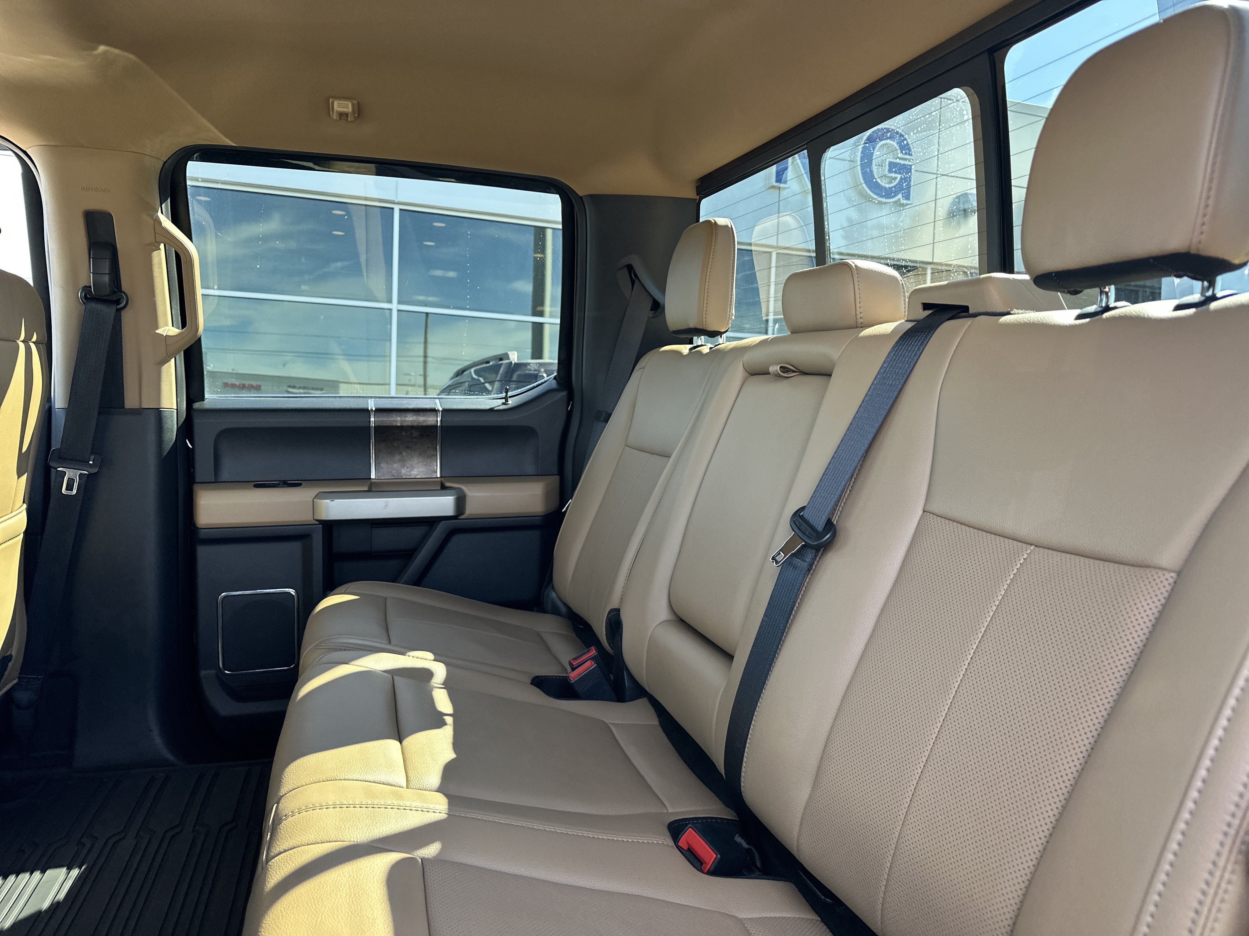 Used 2022 Ford F350 Lariat w/ Lariat Ultimate Package AWD/4WD image 9