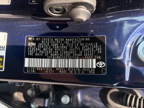 Used 2025 Toyota Corolla LE FWD image 29