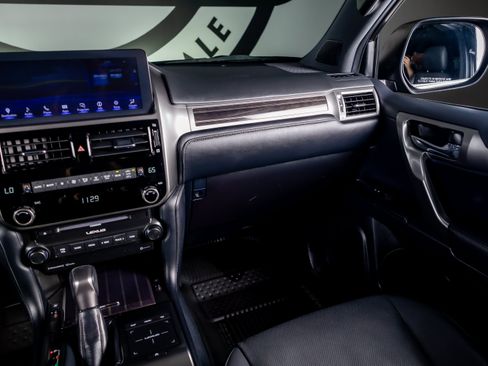 Used 2023 Lexus GX 460 Premium w/ Premium Package AWD/4WD image 8