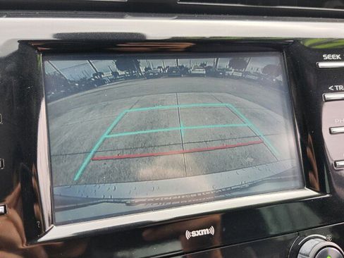 Used 2020 Toyota Camry SE image 23