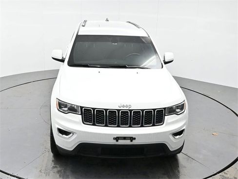 Used 2020 Jeep Grand Cherokee Laredo image 18