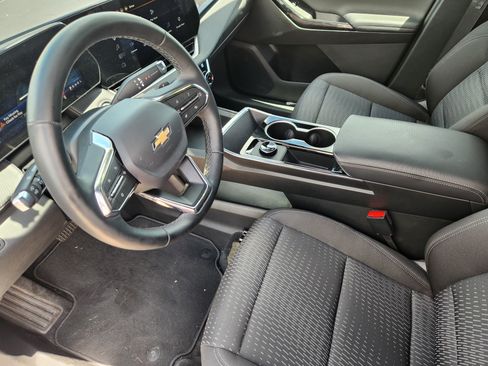 Used 2026 Chevrolet Equinox LT FWD image 13