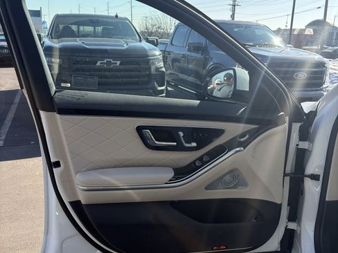 Used 2025 Mercedes-Benz S 580 4MATIC Sedan image 13