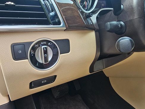 Used 2018 Mercedes-Benz GLE 350 w/ Premium 1 Package image 17