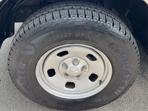 Used 2022 RAM 1500 Tradesman w/ Power & Remote Entry Group AWD/4WD image 9