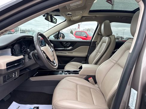 Used 2021 Lincoln Corsair FWD w/ Premium Package image 26