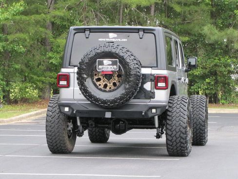 Used 2018 Jeep Wrangler Unlimited Sport S AWD/4WD image 11