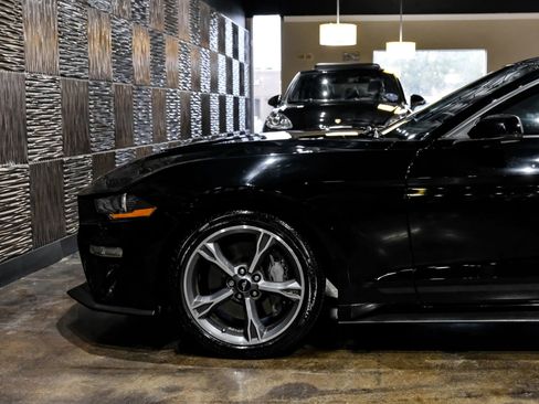 Used 2022 Ford Mustang GT Premium w/ Equipment Group 401A RWD image 10