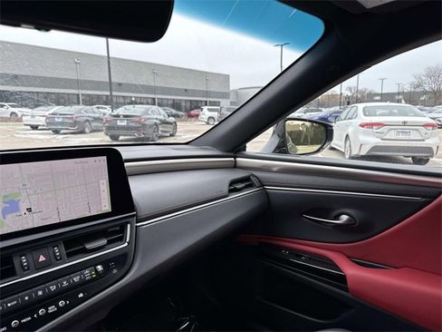 Certified 2025 Lexus ES 350 F Sport image 26