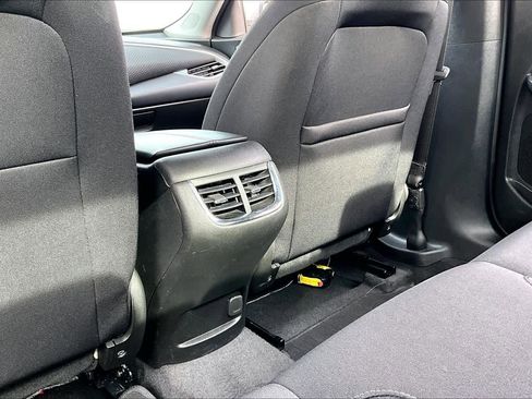 Used 2024 Chevrolet Malibu LT image 34