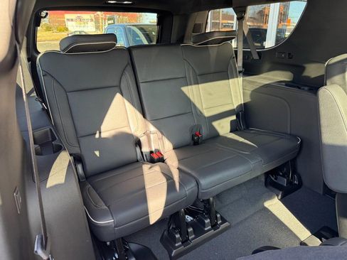 New 2026 GMC Yukon XL Elevation w/ Elevation Premium Package AWD/4WD image 7